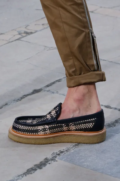 Look 77